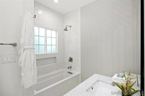 1645 Copa De Oro, La Jolla, CA 92037 photo 17