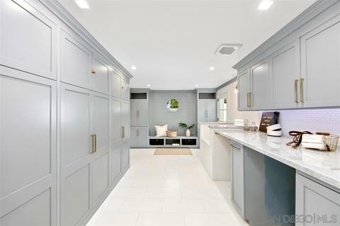 1645 Copa De Oro, La Jolla, CA 92037 photo 18