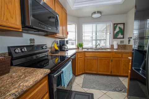 1097 Red Maple Dr, Chula Vista, CA 91910 photo 8