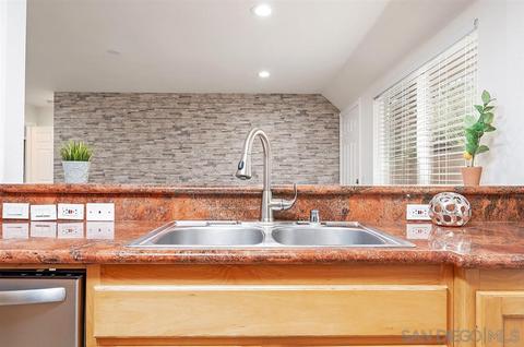 9860 Dale Ave #D6, Spring Valley, CA 91977 photo 13