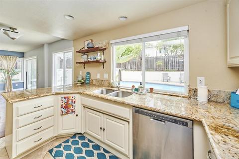 3586 Hatfield Cir, Oceanside, CA 92056 photo 7