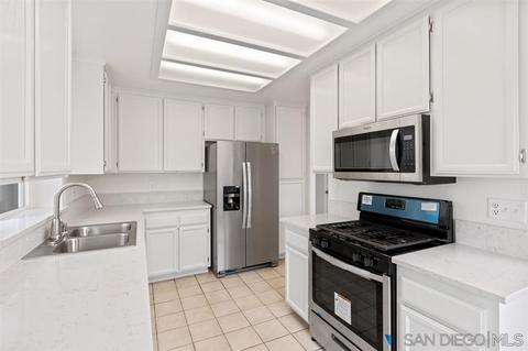 1923 Tecate Gln, Escondido, CA 92029 photo 2