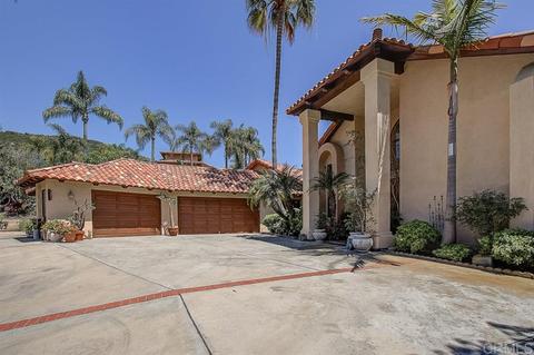 1604 Kings Way, Vista, CA 92084 photo 2