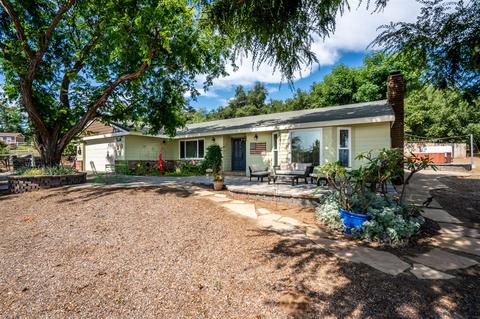 2438 Duraznitos Rd, Ramona, CA 92065 photo 2