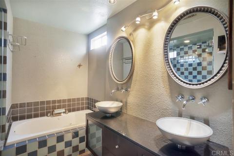 1872 Avenida Segovia, Oceanside, CA 92056 photo 13
