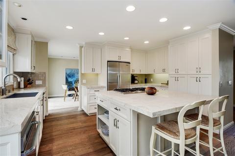 5526 Moonlight Ln, La Jolla, CA 92037 photo 14