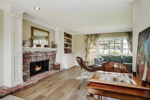 5526 Moonlight Ln, La Jolla, CA 92037 photo 8