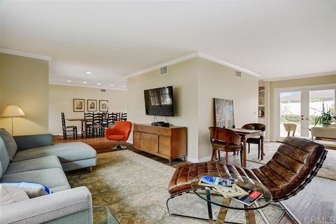 5526 Moonlight Ln, La Jolla, CA 92037 photo 4