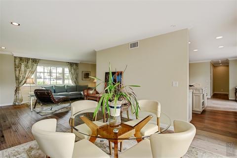 5526 Moonlight Ln, La Jolla, CA 92037 photo 9