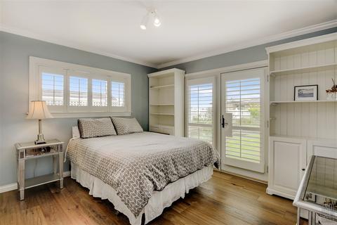 5526 Moonlight Ln, La Jolla, CA 92037 photo 17