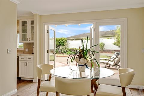 5526 Moonlight Ln, La Jolla, CA 92037 photo 10