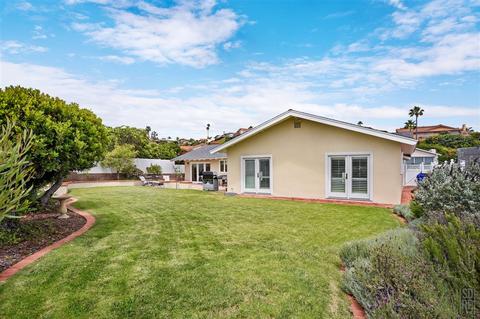 5526 Moonlight Ln, La Jolla, CA 92037 photo 24