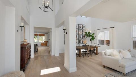 692 Saddleback Way, San Marcos, CA 92078 photo 2