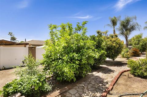1021 Hillcrest View Ln, Fallbrook, CA 92028 photo 2