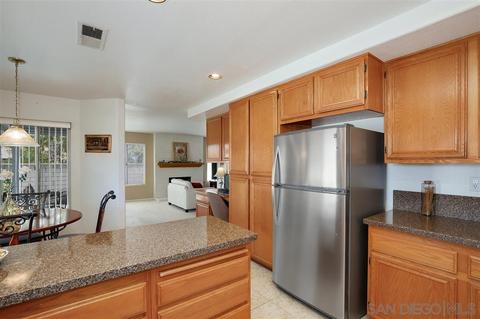 5006 Suncrest Ct, Oceanside, CA 92056 photo 9