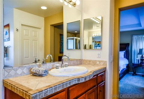 1745 Fabled Waters Dr, Spring Valley, CA 91977 photo 11