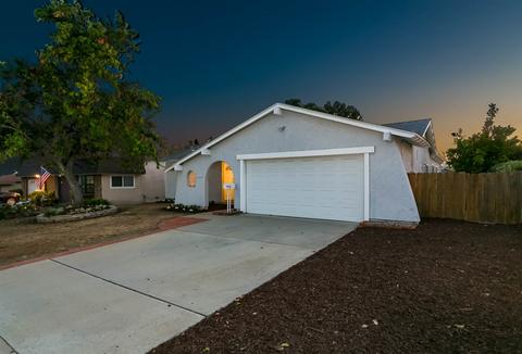 10028 Carreta Dr, Santee, CA 92071 photo 4