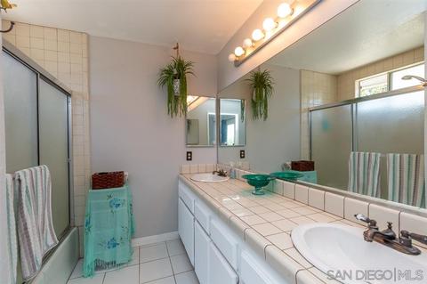 301 Mercedes Rd, Fallbrook, CA 92028 photo 11