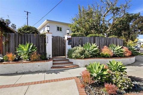 209 S El Portal St, Encinitas, CA 92024 photo 2