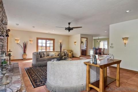 742 Sleeping Indian Rd, Oceanside, CA 92057 photo 6
