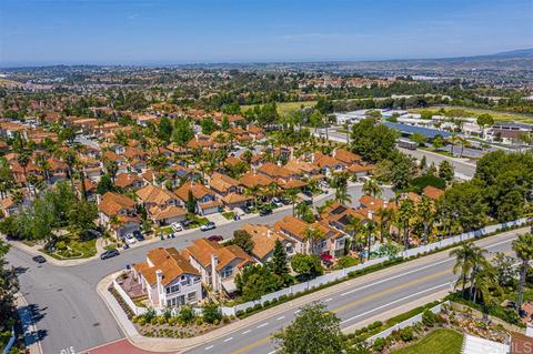 1580 Via Botero, Oceanside, CA 92056 photo 2