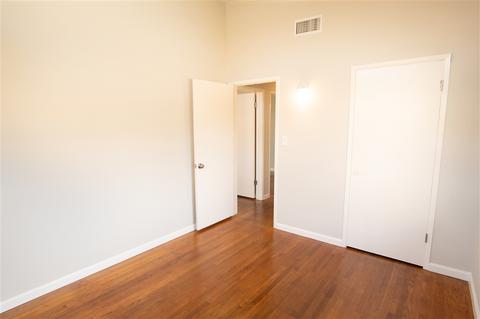 5221 Waring Rd, San Diego, CA 92120 photo 6
