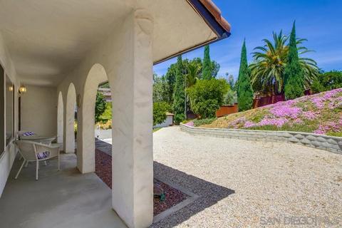 10749 Dutton Dr, La Mesa, CA 91941 photo 4