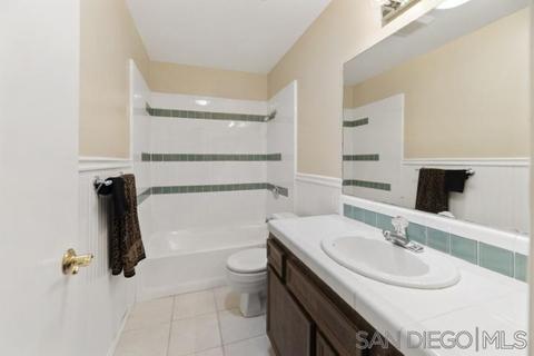 1825 Castle Gln, Escondido, CA 92029 photo 9