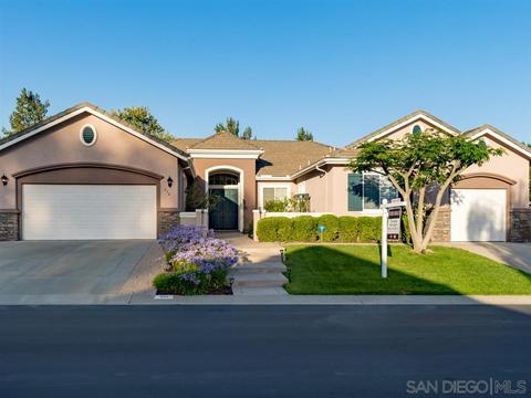 654 Braemar Ter, Fallbrook, CA 92028 photo 2