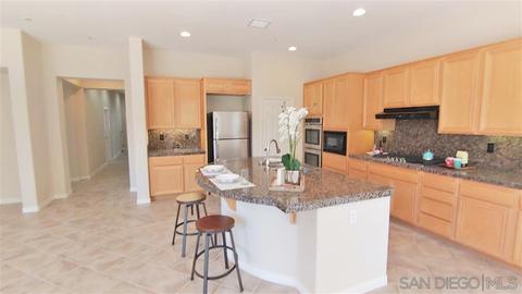 654 Braemar Ter, Fallbrook, CA 92028 photo 5