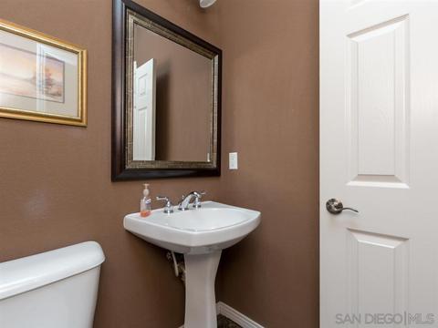 654 Braemar Ter, Fallbrook, CA 92028 photo 16