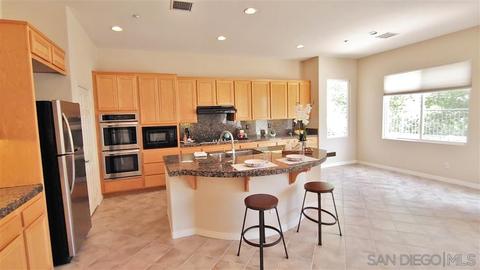 654 Braemar Ter, Fallbrook, CA 92028 photo 3