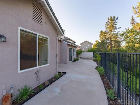654 Braemar Ter, Fallbrook, CA 92028 photo 20