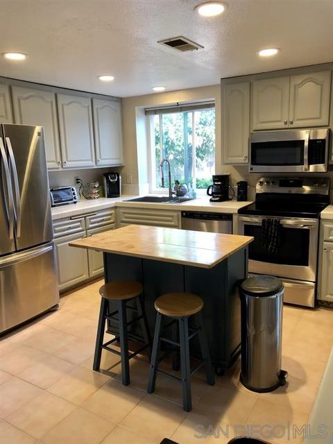 10926 Hillcreek Rd, Santee, CA 92071 photo 3
