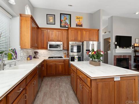 279 Rhesa Ln, Fallbrook, CA 92028 photo 10