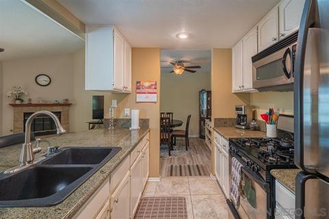 355 Windy Ln, Vista, CA 92083 photo 10