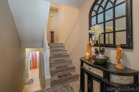 355 Windy Ln, Vista, CA 92083 photo 2