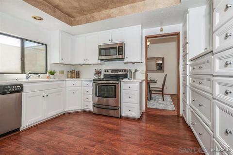 276 B Ave, Coronado, CA 92118 photo 4
