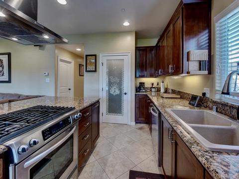 759 N Stage Coach Ln, Fallbrook, CA 92028 photo 3