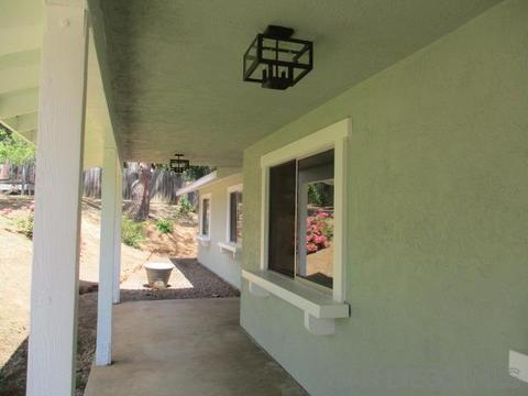 1610 Silver Tree Ln, Escondido, CA 92026 photo 12