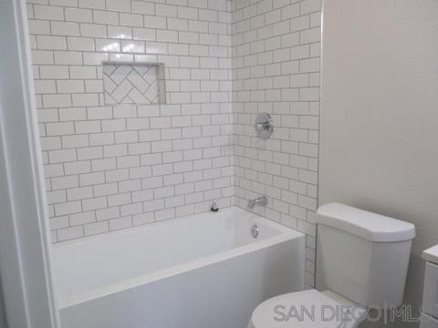 1610 Silver Tree Ln, Escondido, CA 92026 photo 8