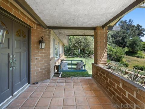 2100 Rockhoff Rd, Escondido, CA 92026 photo 2