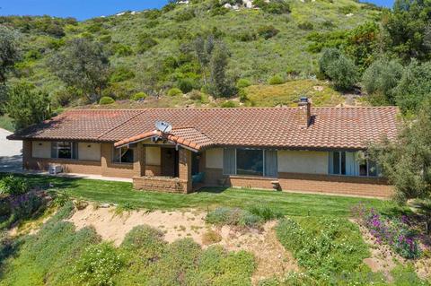 2100 Rockhoff Rd, Escondido, CA 92026 photo 1
