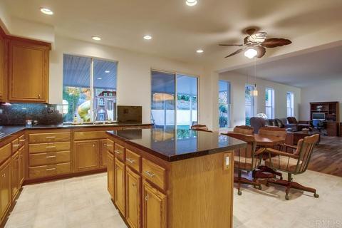 6550 Robinea Dr, Carlsbad, CA 92011 photo 9