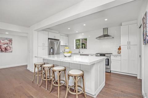 2691 Palomino Cir, La Jolla, CA 92037 photo 6