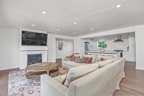 2691 Palomino Cir, La Jolla, CA 92037 photo 11