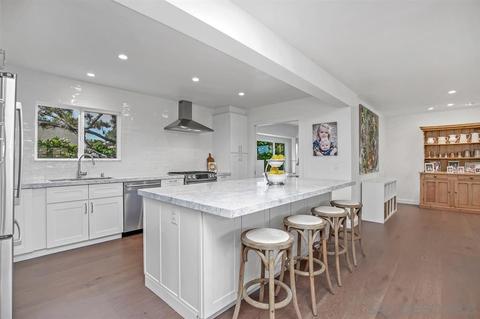 2691 Palomino Cir, La Jolla, CA 92037 photo 3