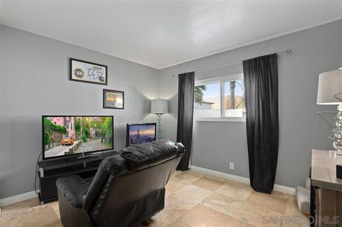 851 Oleander Pl, Escondido, CA 92027 photo 4