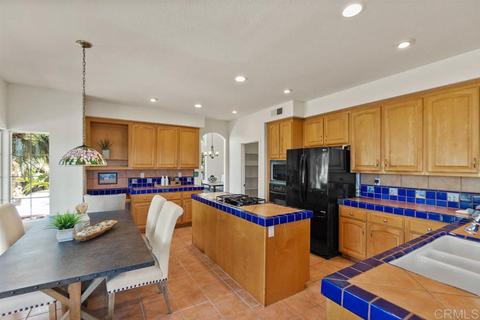 2048 Ridgecrest Pl, Escondido, CA 92029 photo 8