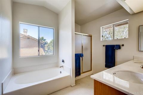 708 Thunderbird Dr, Oceanside, CA 92057 photo 14